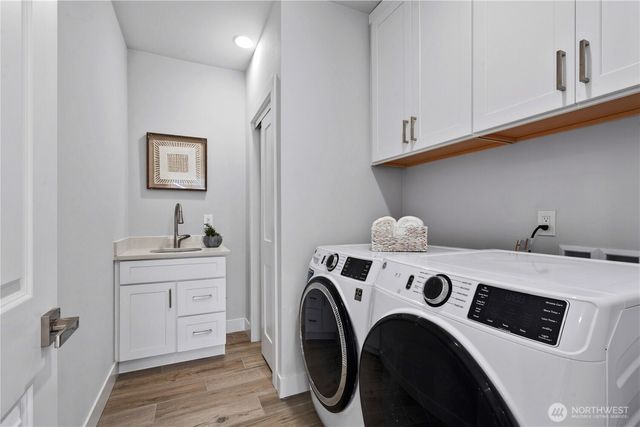 2423 63rd Ave SE, Mercer Island, WA 98040