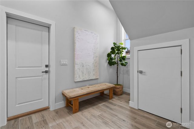 2423 63rd Ave SE, Mercer Island, WA 98040