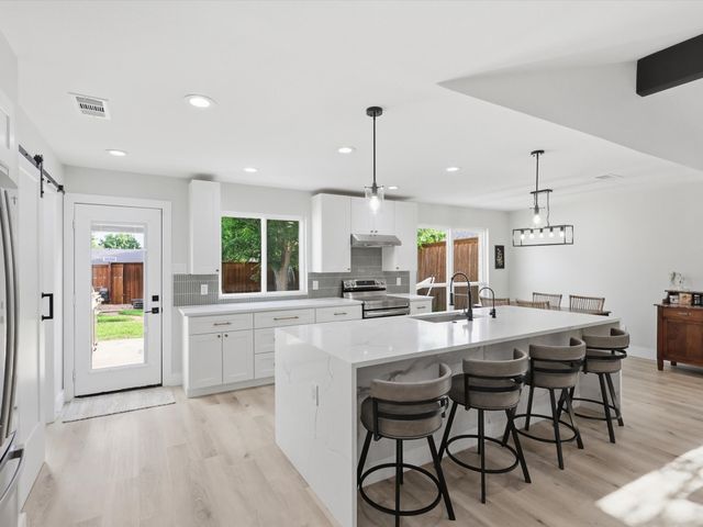 1317 Lark Lane, Lewisville, TX 75077