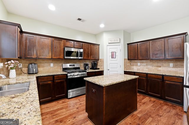 2401 Foxy Drive, Bethlehem, GA 30620