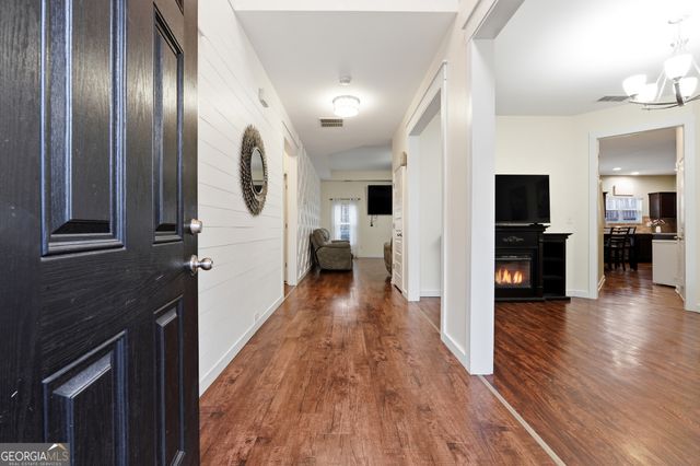 2401 Foxy Drive, Bethlehem, GA 30620