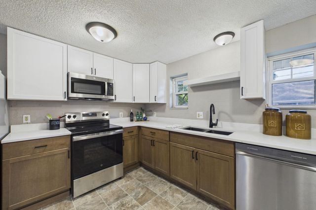 920 Farrington Street, Saint Paul, MN 55117