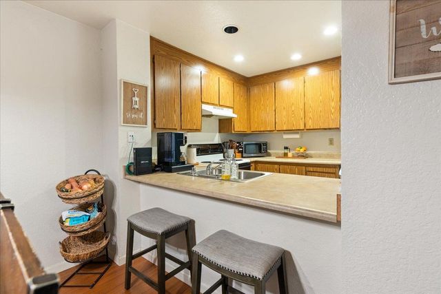 1581 W Swain Rd, Stockton, CA 95207