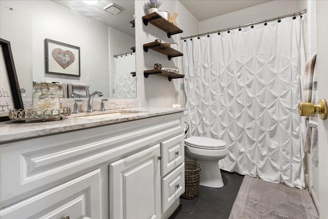 1581 W Swain Rd, Stockton, CA 95207