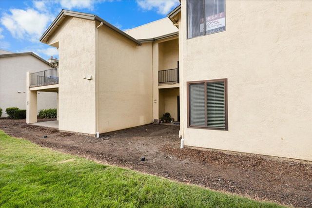 1581 W Swain Rd, Stockton, CA 95207