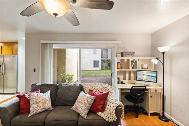 1581 W Swain Rd, Stockton, CA 95207