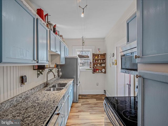 9872 WINCHESTER AVE, Bunker Hill, WV 25413
