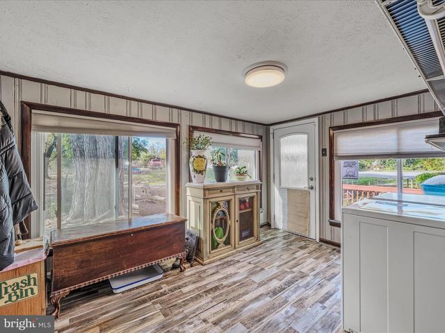 9872 WINCHESTER AVE, Bunker Hill, WV 25413