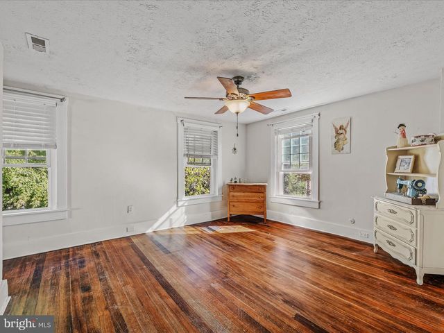 9872 WINCHESTER AVE, Bunker Hill, WV 25413