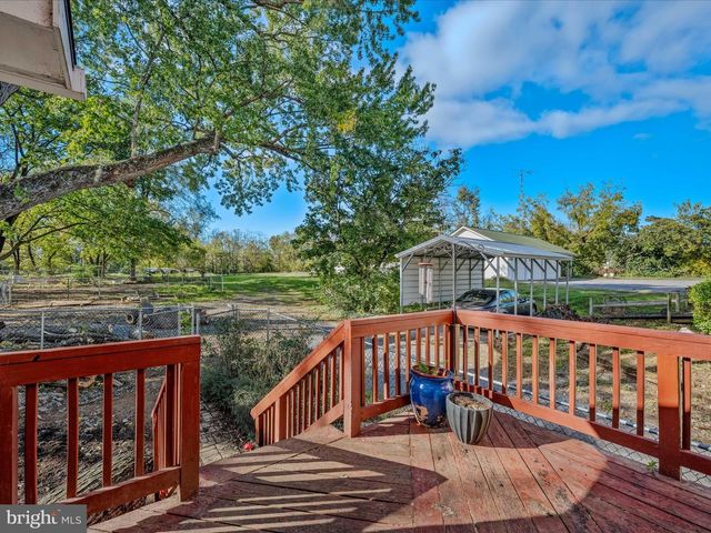 9872 WINCHESTER AVE, Bunker Hill, WV 25413
