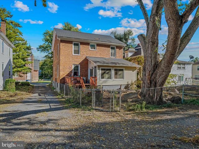 9872 WINCHESTER AVE, Bunker Hill, WV 25413