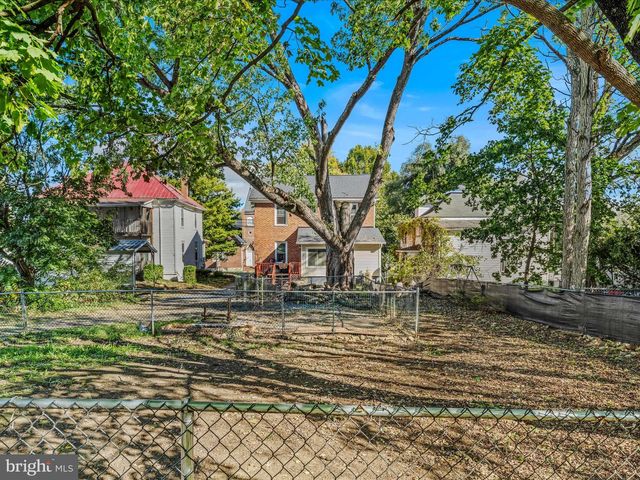 9872 WINCHESTER AVE, Bunker Hill, WV 25413