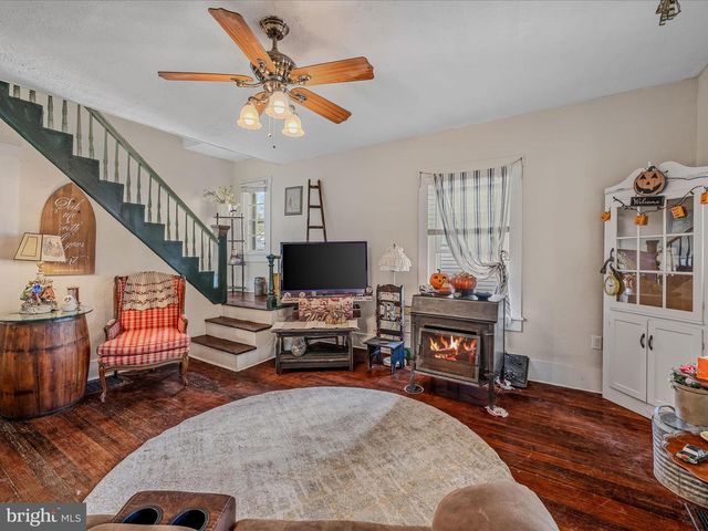 9872 WINCHESTER AVE, Bunker Hill, WV 25413