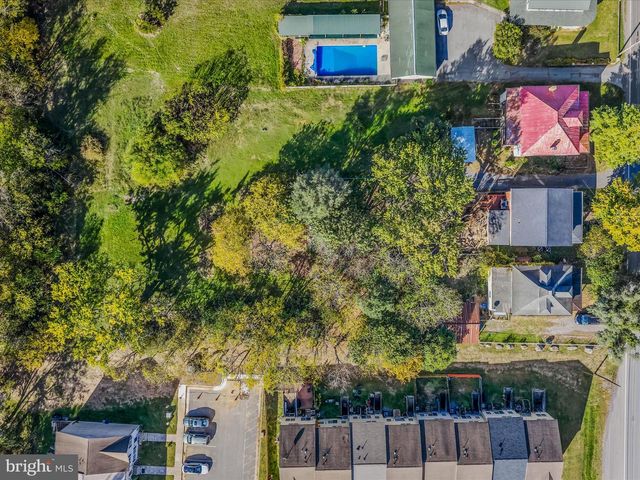 9872 WINCHESTER AVE, Bunker Hill, WV 25413