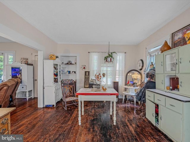 9872 WINCHESTER AVE, Bunker Hill, WV 25413