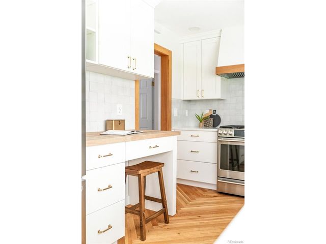2980 S Holly Pl, Denver, CO 80222