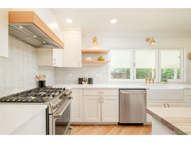 2980 S Holly Pl, Denver, CO 80222