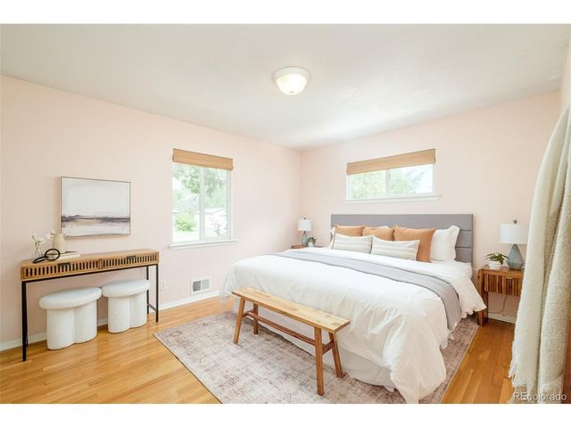 2980 S Holly Pl, Denver, CO 80222