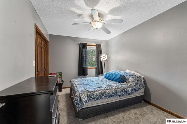 2450 N Ridge Road Drive, Fremont, NE 68025