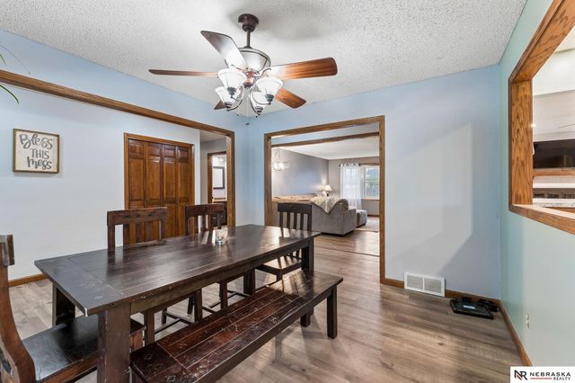 2450 N Ridge Road Drive, Fremont, NE 68025