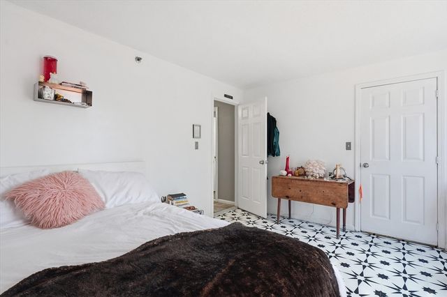 39 Lantern Lane 8, Dracut, MA 01826