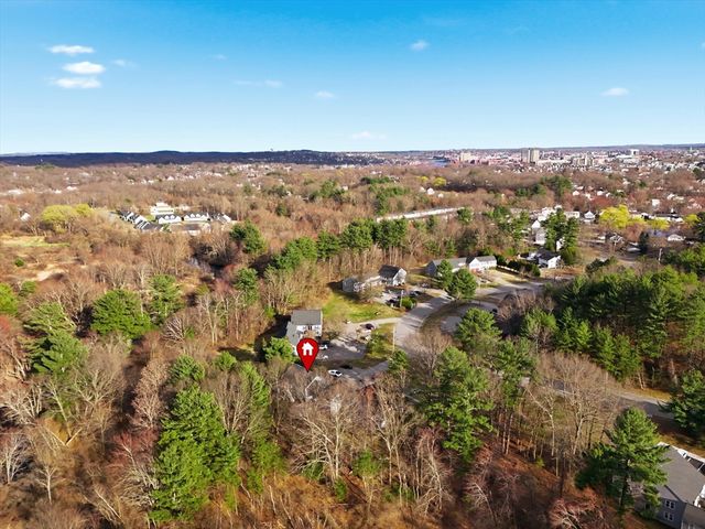 39 Lantern Lane 8, Dracut, MA 01826