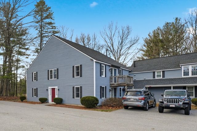 39 Lantern Lane 8, Dracut, MA 01826