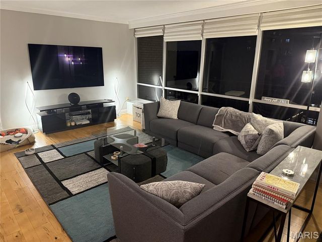 4501 Lindell Boulevard 4B, St Louis, MO 63108