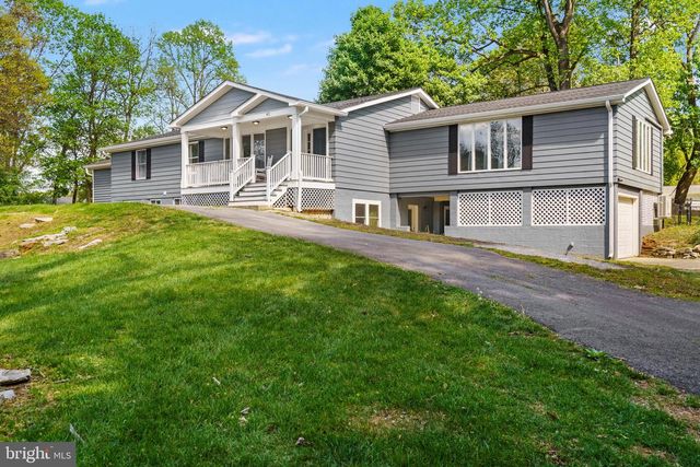 42 TOGETHER DR, Inwood, WV 25428