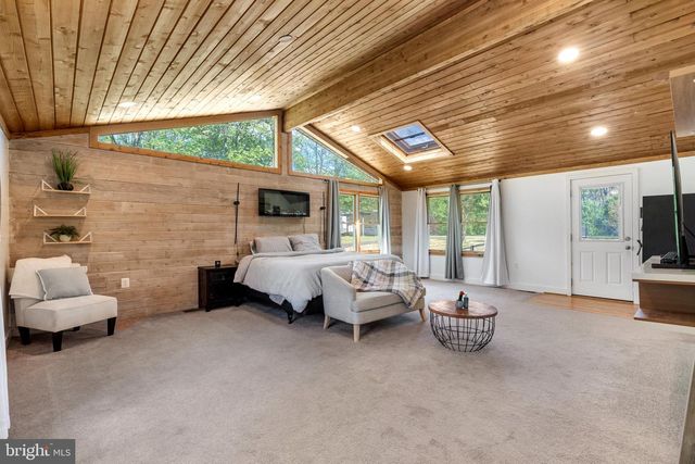 42 TOGETHER DR, Inwood, WV 25428
