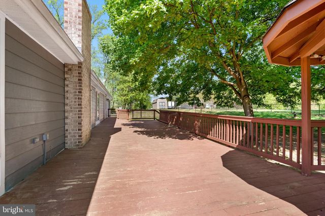 42 TOGETHER DR, Inwood, WV 25428