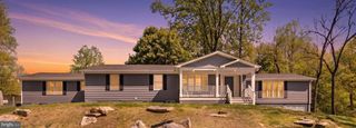 42 TOGETHER DR, Inwood, WV 25428