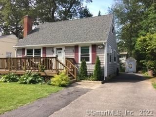72 Hillcrest Road, East Lyme, CT 06357