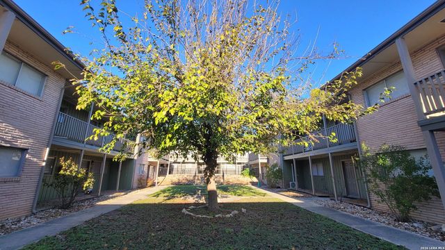 516 Gentleman Rd Apt 1, Balcones Heights, TX 78201