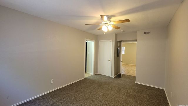 516 Gentleman Rd Apt 1, Balcones Heights, TX 78201