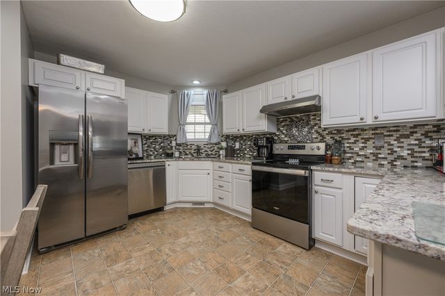 1412 Camden Ridge Boulevard, Akron, OH 44312