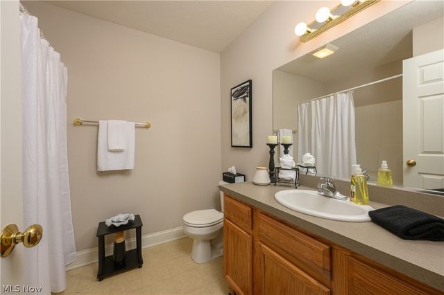 1412 Camden Ridge Boulevard, Akron, OH 44312