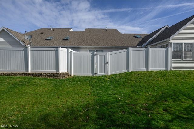 1412 Camden Ridge Boulevard, Akron, OH 44312