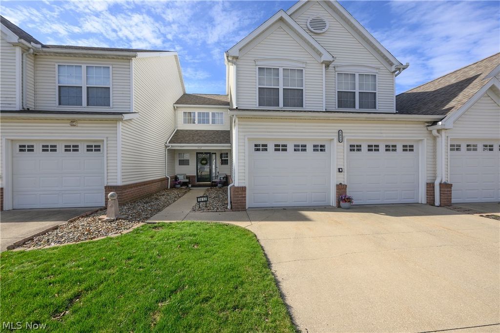 1412 Camden Ridge Boulevard, Akron, OH 44312