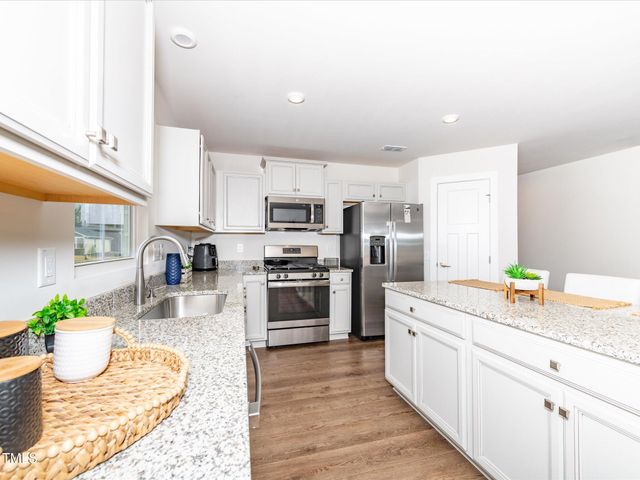 8630 Kenridge Lane, Fuquay Varina, NC 27526