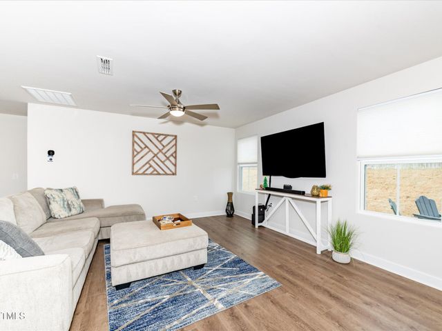 8630 Kenridge Lane, Fuquay Varina, NC 27526