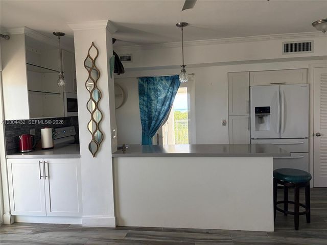 901 S Surf Road 407, Hollywood, FL 33019