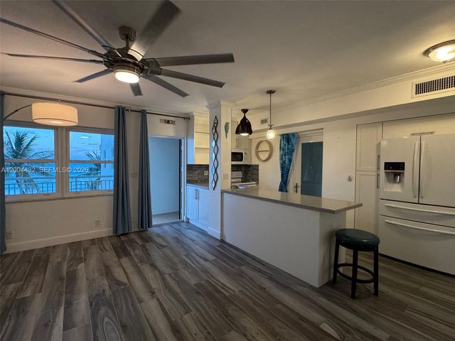 901 S Surf Road 407, Hollywood, FL 33019
