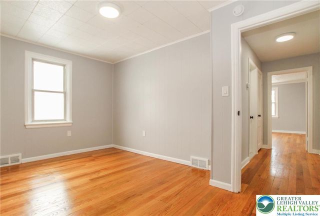 1459 Easton Road, Hellertown Boro, PA 18055