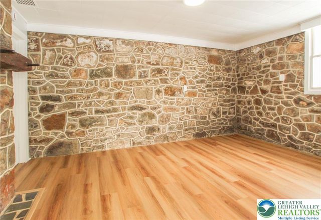 1459 Easton Road, Hellertown Boro, PA 18055