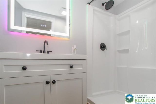 1459 Easton Road, Hellertown Boro, PA 18055