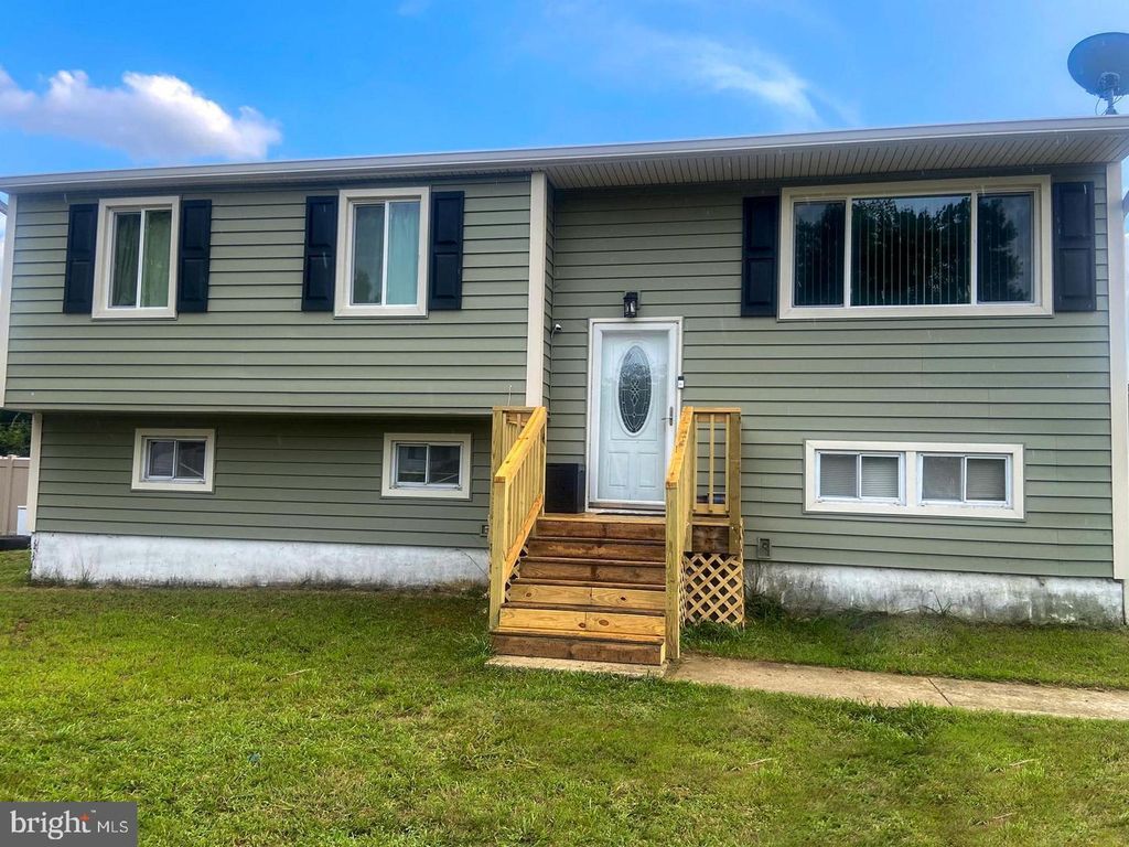 47 MAPLE SHADE LANE, Pittsgrove, NJ 08318