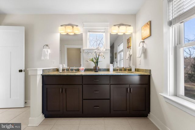 129 CONESTOGA RD, Malvern, PA 19355