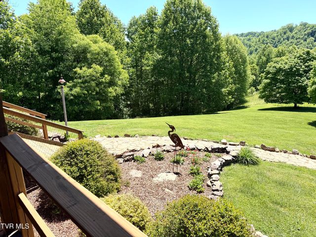 15655 Barnrock Road, Mendota, VA 24270