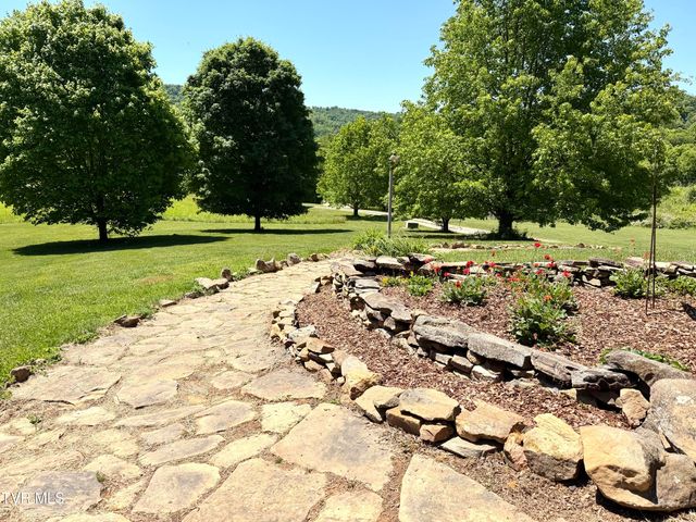 15655 Barnrock Road, Mendota, VA 24270